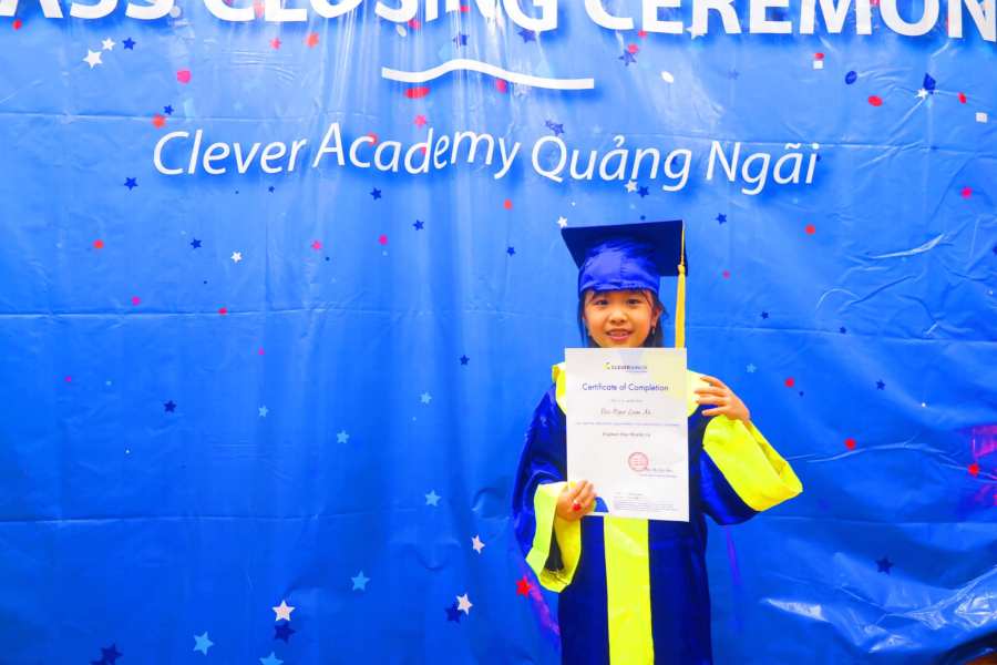 Tưng bừng Lễ Vinh Danh và Trao Chứng Chỉ Học Viên tốt nghiệp khoá 1 tại Clever Academy - Quảng Ngãi Campus