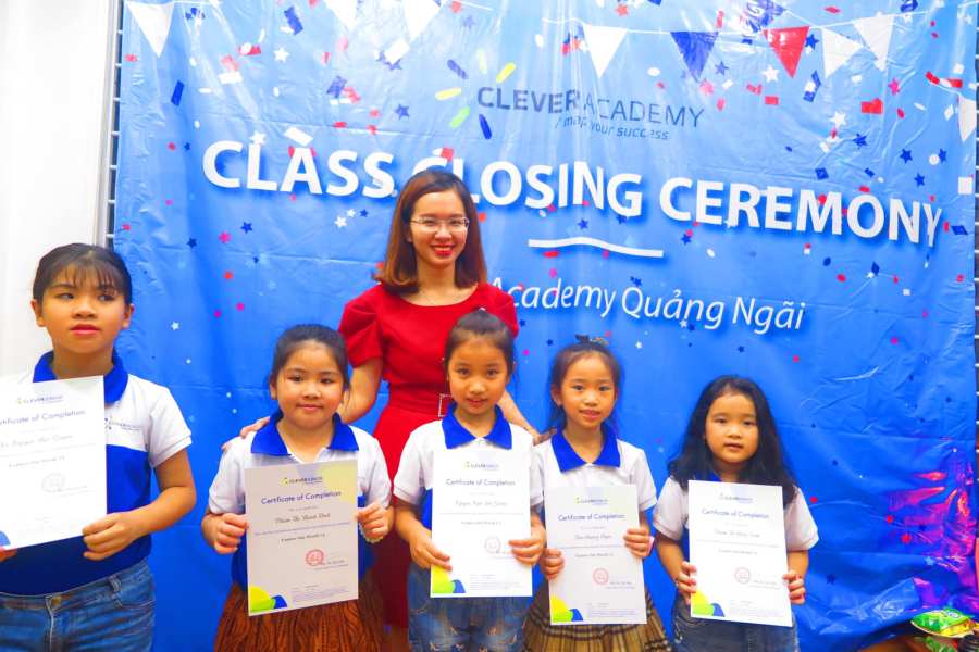 Tưng bừng Lễ Vinh Danh và Trao Chứng Chỉ Học Viên tốt nghiệp khoá 1 tại Clever Academy - Quảng Ngãi Campus